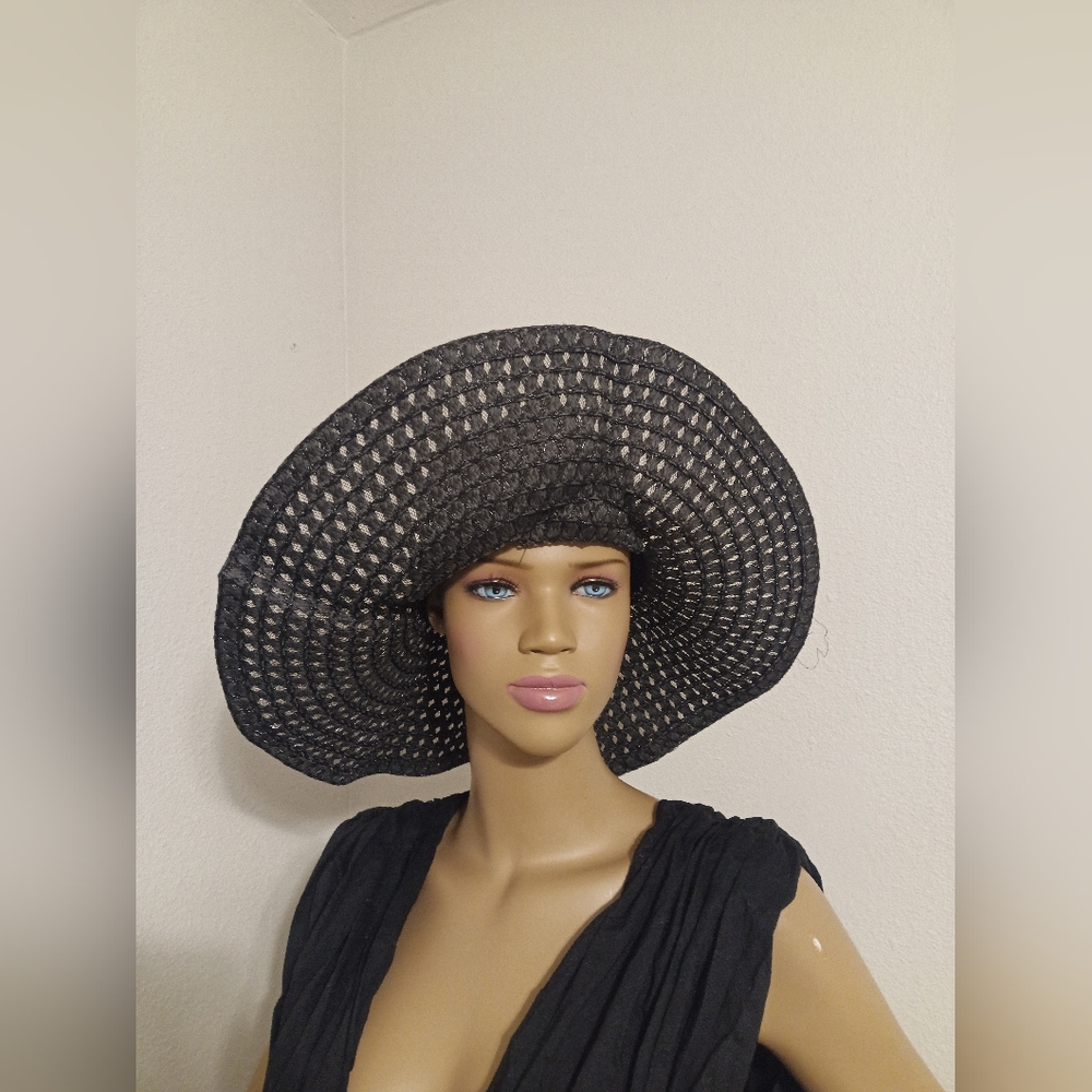 Elegant Black Wide-Brim Hat